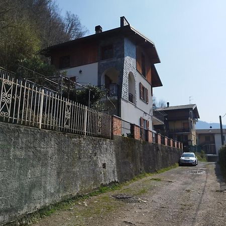 B&B I Ghiri Canzo Exteriör bild