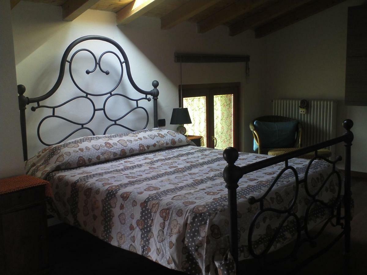 B&B I Ghiri Canzo Exteriör bild