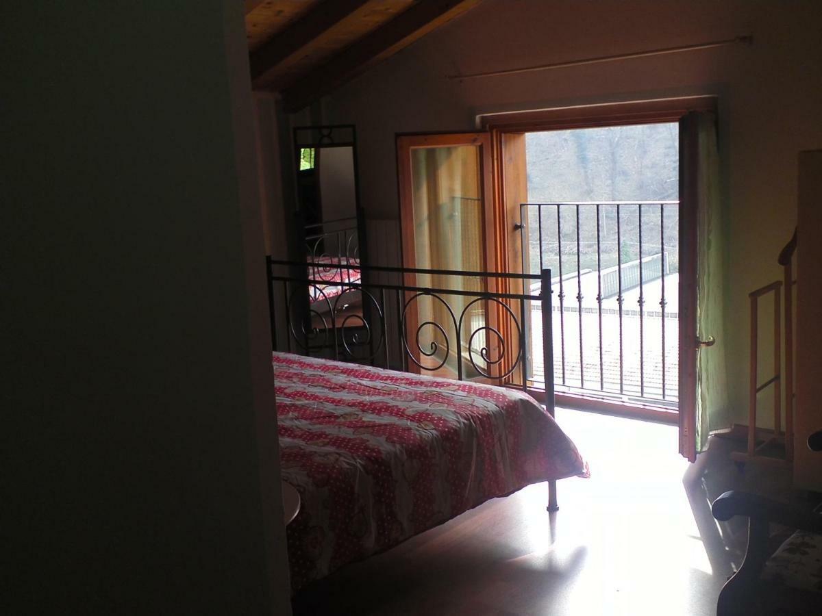 B&B I Ghiri Canzo Exteriör bild